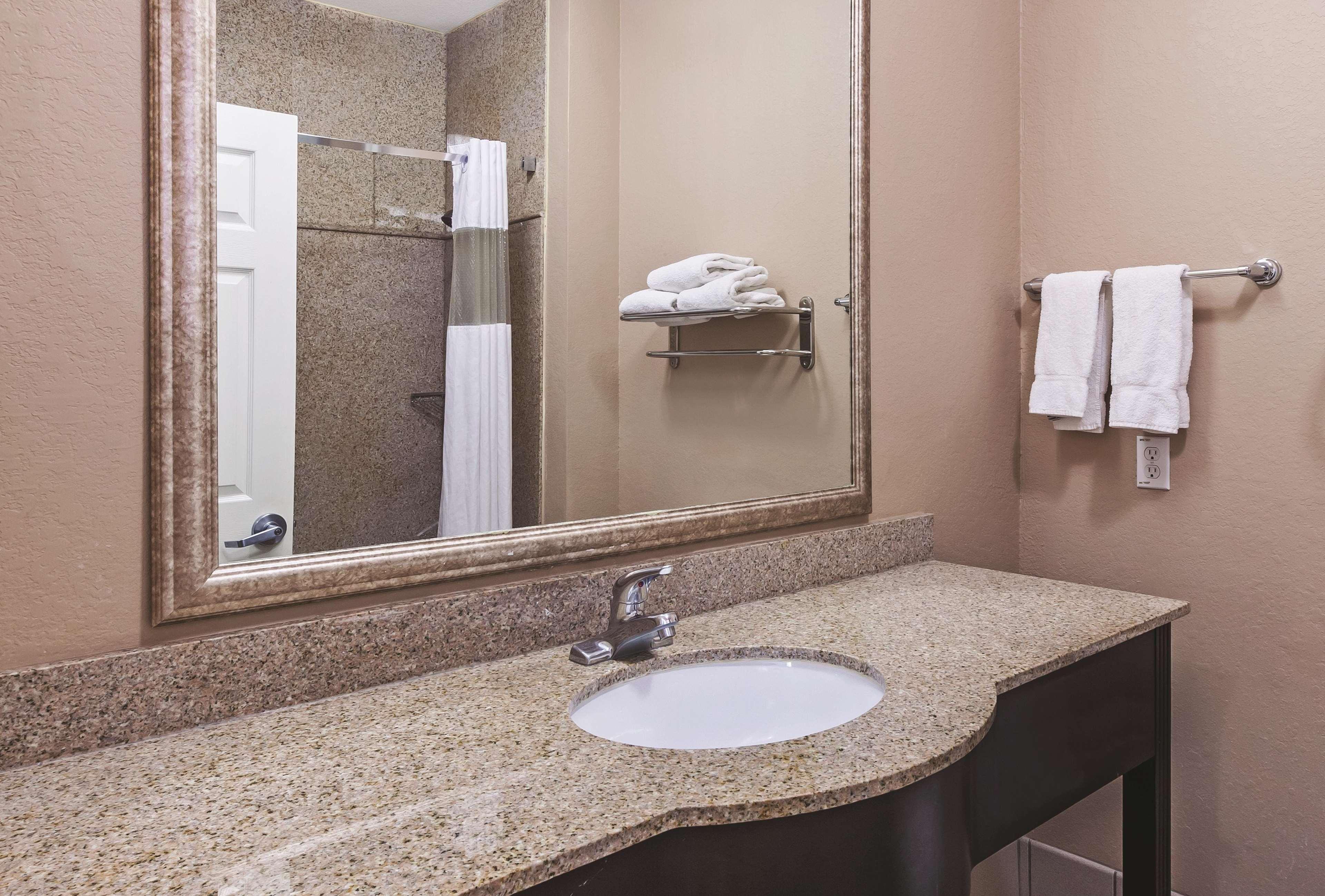Hotel La Quinta By Wyndham Pearland Exteriér fotografie